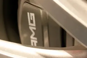 Mercedes e Santoni - presentazione della collezione per AMG GT - 4