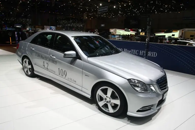 Mercedes E300 Bluetech Hybrid - Salone di Ginevra 2012 - 3
