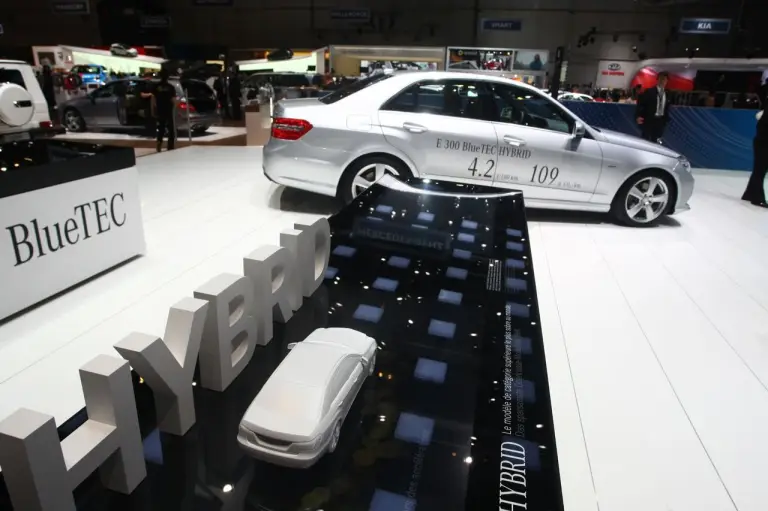 Mercedes E300 Bluetech Hybrid - Salone di Ginevra 2012 - 5