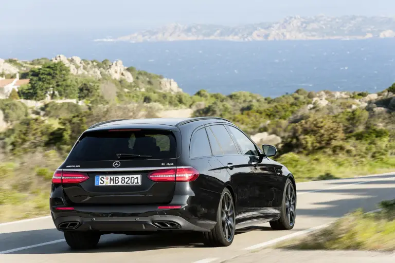 Mercedes E43 AMG 4Matic station wagon MY 2017 - 10