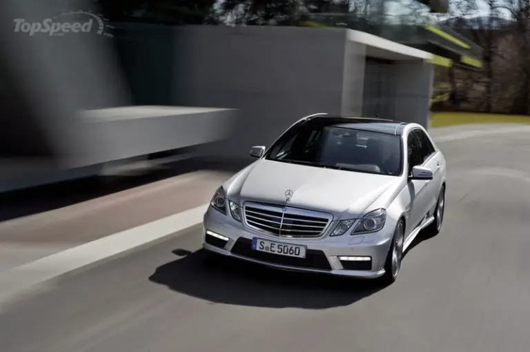 Mercedes E63 AMG Performance Studio 2012 - 1