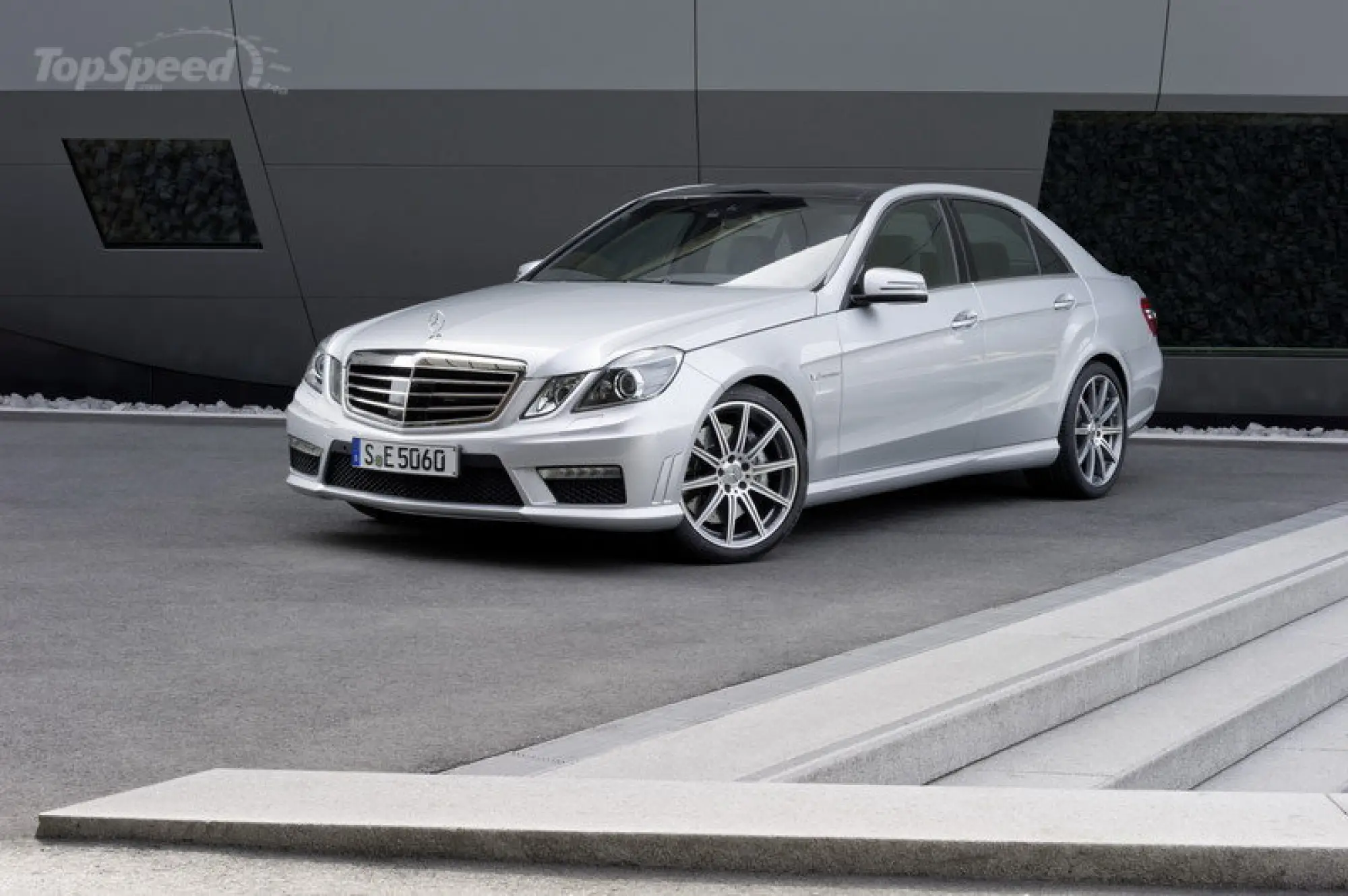 Mercedes E63 AMG Performance Studio 2012 - 4