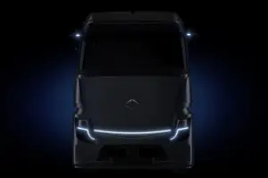 Mercedes eActros LongHaul concept - Teaser