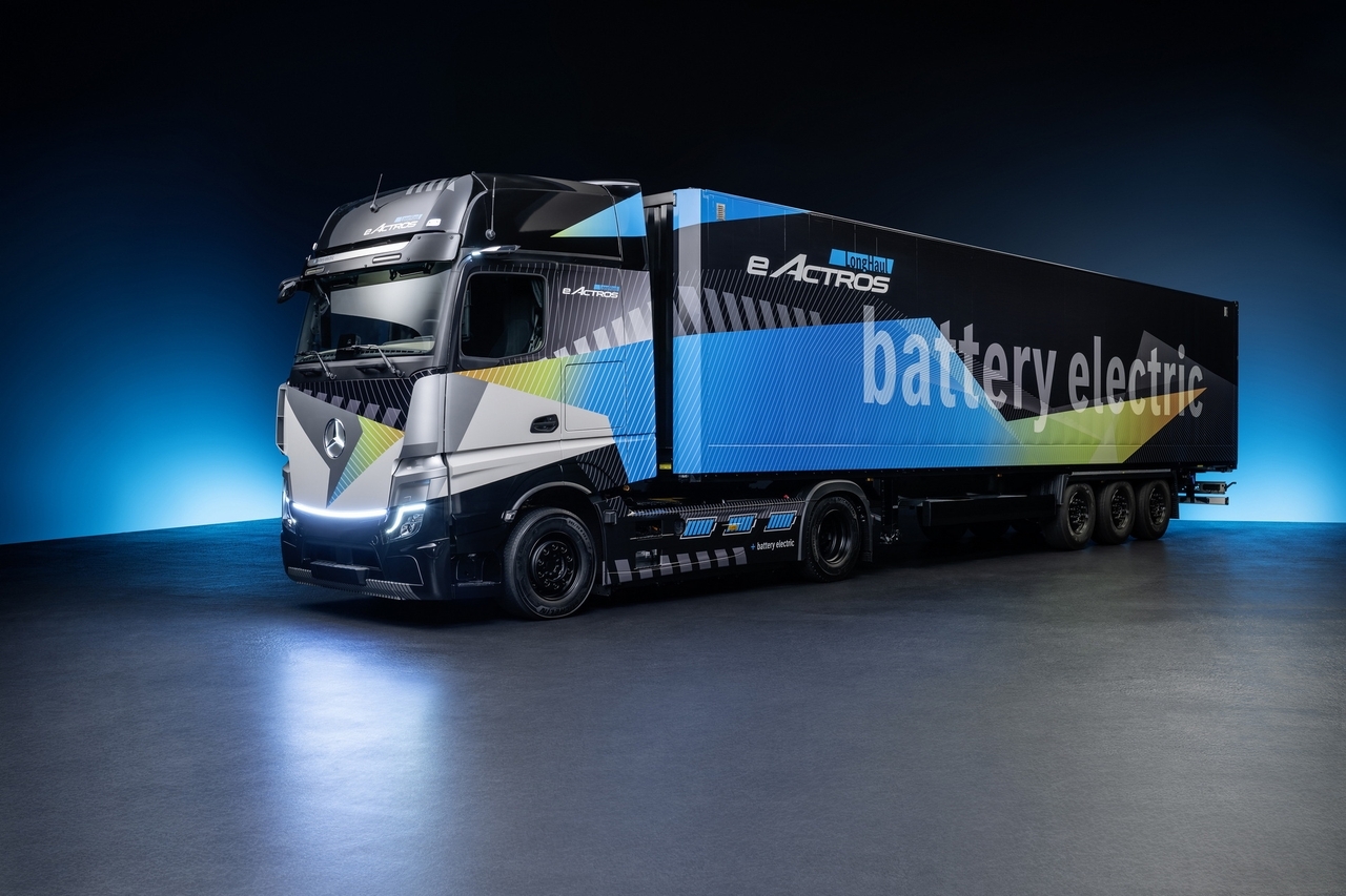 Mercedes eActros LongHaul prototipo - Foto