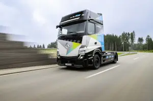 Mercedes eActros LongHaul prototipo - Foto