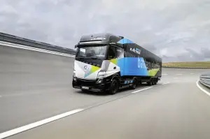 Mercedes eActros LongHaul prototipo - Foto