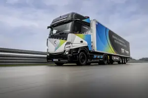 Mercedes eActros LongHaul prototipo - Foto