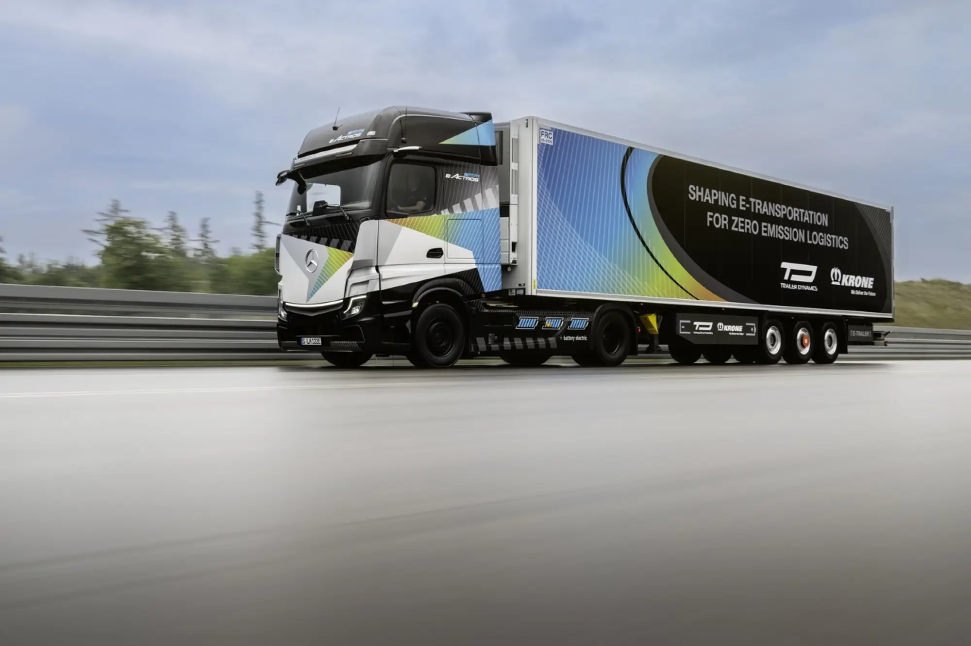 Mercedes eActros LongHaul prototipo - Foto - 35