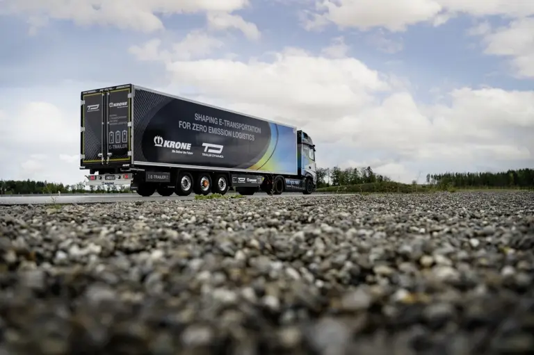 Mercedes eActros LongHaul prototipo - Foto - 30