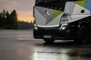 Mercedes eActros LongHaul prototipo - Foto