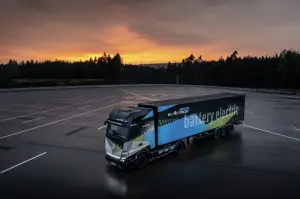 Mercedes eActros LongHaul prototipo - Foto