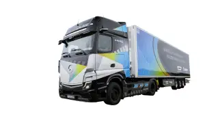 Mercedes eActros LongHaul prototipo - Foto