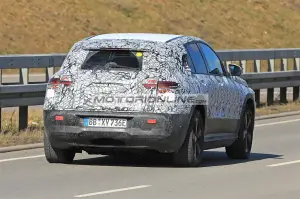 Mercedes EQ C foto spia 22-3-2018 - 11