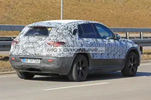 Mercedes EQ C foto spia 22-3-2018 - 9