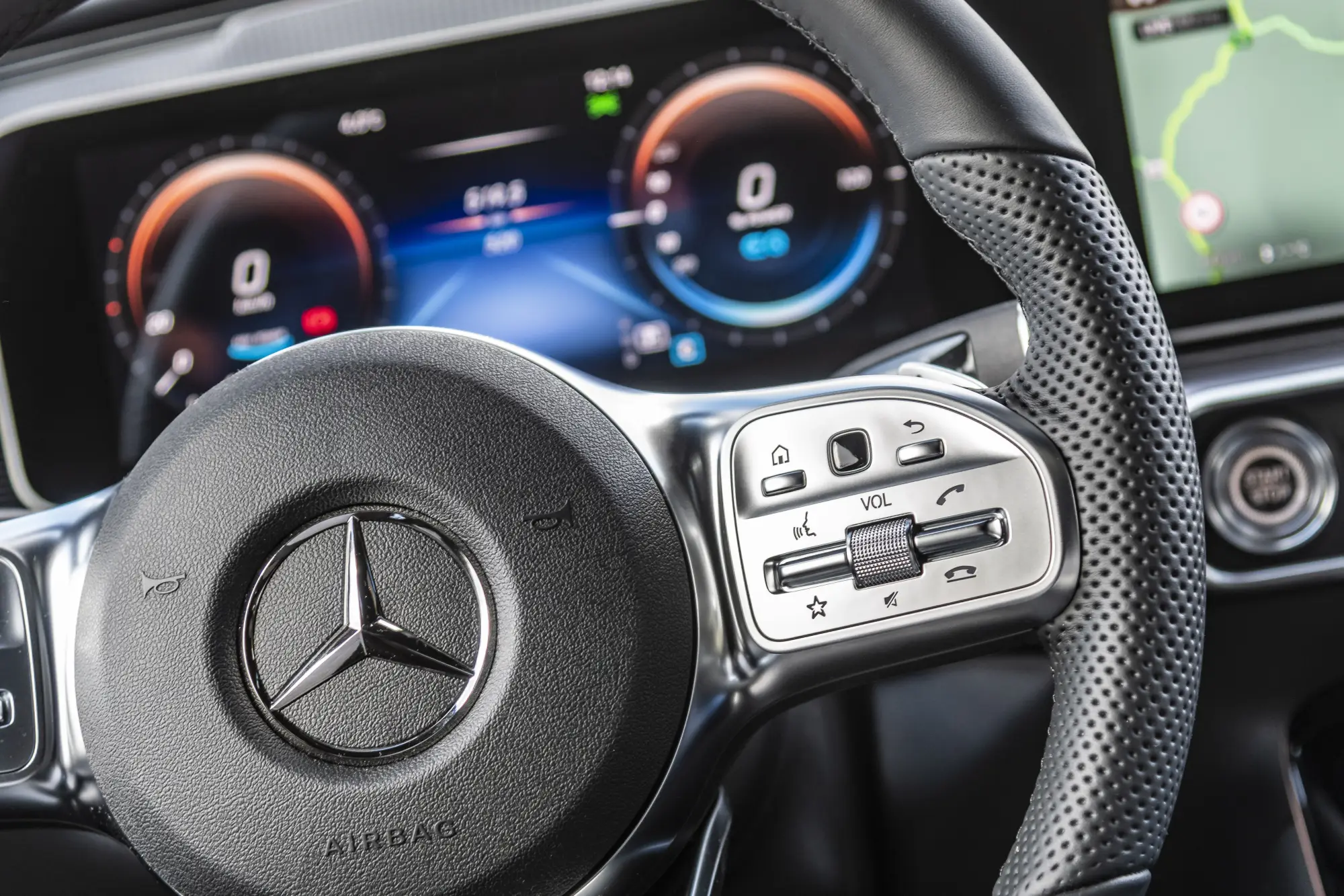 Mercedes EQC 2019 - Prova in Oslo - 3