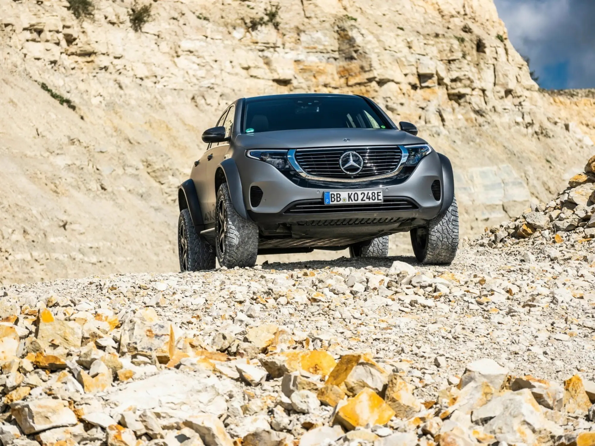 Mercedes EQC 4x4 - Foto ufficiali - 11