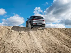 Mercedes EQC 4x4 - Foto ufficiali