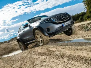 Mercedes EQC 4x4 - Foto ufficiali - 25