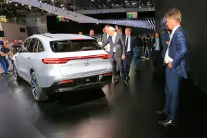 Mercedes EQC - Salone di Parigi 2018 - 5