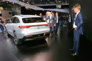 Mercedes EQC - Salone di Parigi 2018