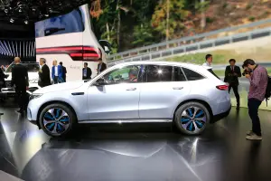 Mercedes EQC - Salone di Parigi 2018
