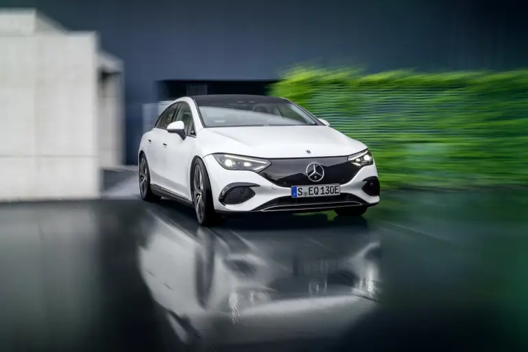 Mercedes EQE - Foto ufficiali - 17