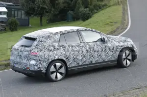 Mercedes EQE SUV - Foto Spia 13-10-2021