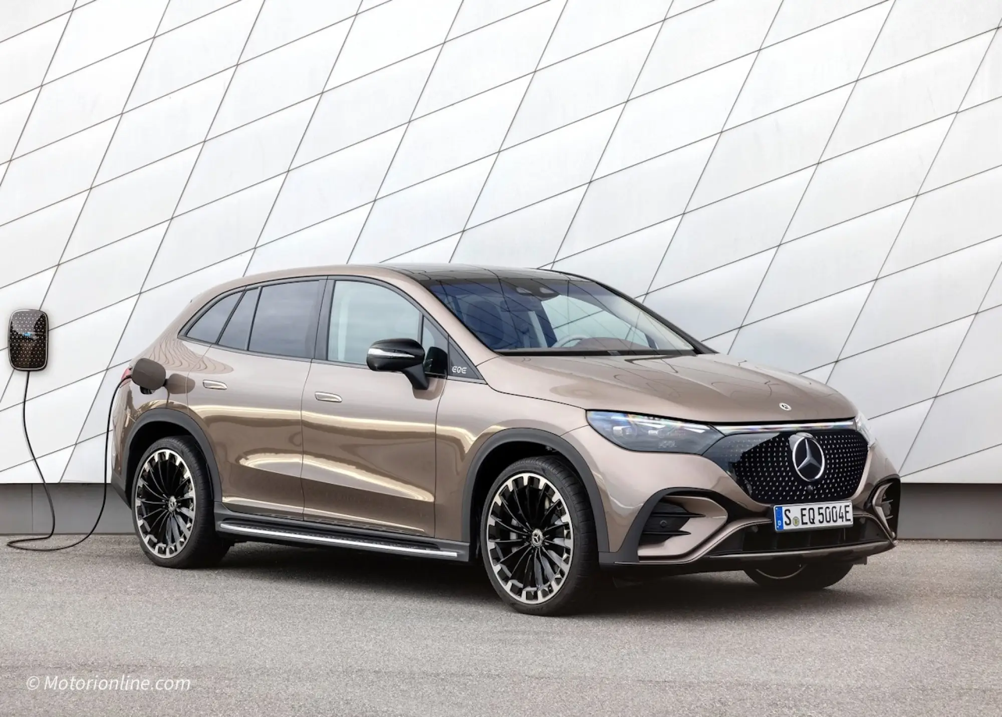 Mercedes EQE SUV - Foto ufficiali - 5