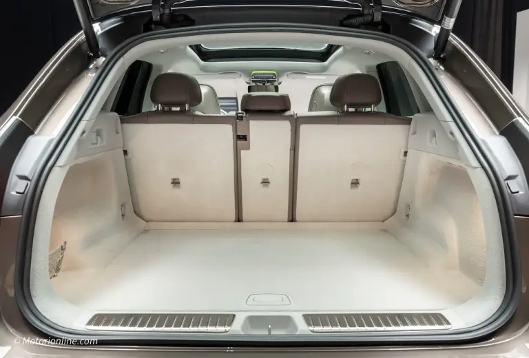 Mercedes EQE SUV - Foto ufficiali - 14