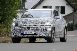 Mercedes EQS SUV - Foto spia 27-10-2020