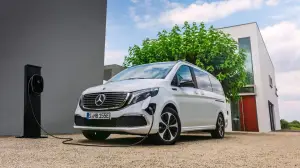 Mercedes EQV winter test