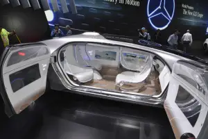 Mercedes F 015 Luxury in Motion Concept - Salone di Detroit 2015 - 7