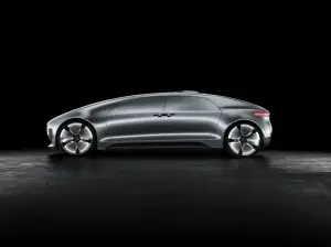 Mercedes F 015 Luxury in Motion Concept