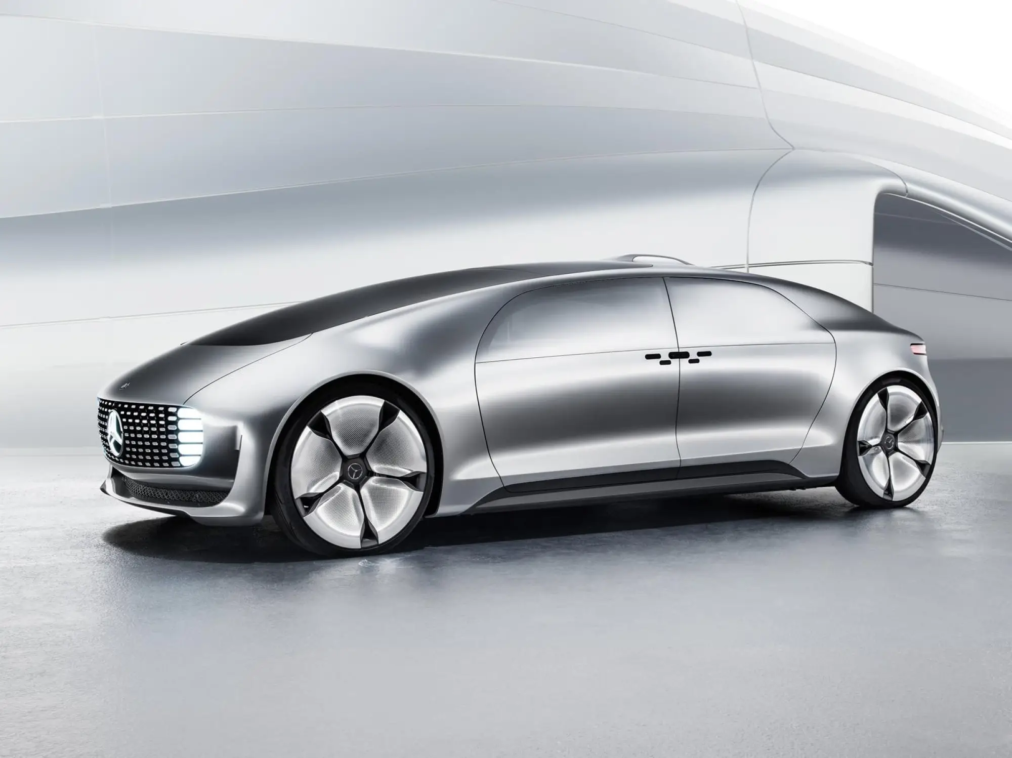 Mercedes F 015 Luxury in Motion Concept - 4