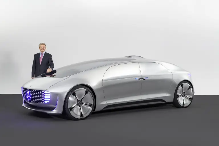 Mercedes F 015 Luxury in Motion Concept - 6