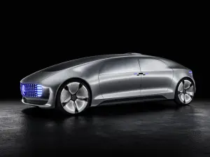 Mercedes F 015 Luxury in Motion Concept - 1