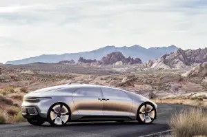 Mercedes F 015 Luxury in Motion Concept - 30