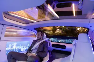 Mercedes F 015 Luxury in Motion Concept