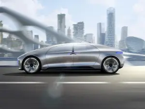 Mercedes F 015 Luxury in Motion Concept