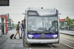 Mercedes Future Bus - 14