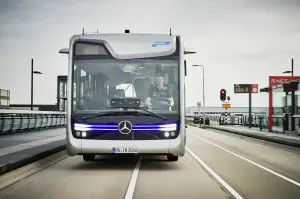 Mercedes Future Bus - 1