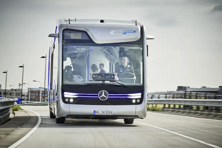 Mercedes Future Bus - 5