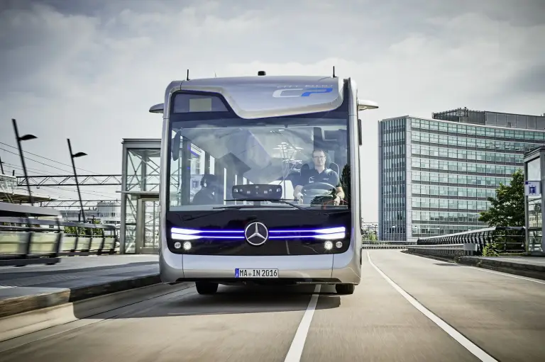 Mercedes Future Bus - 7