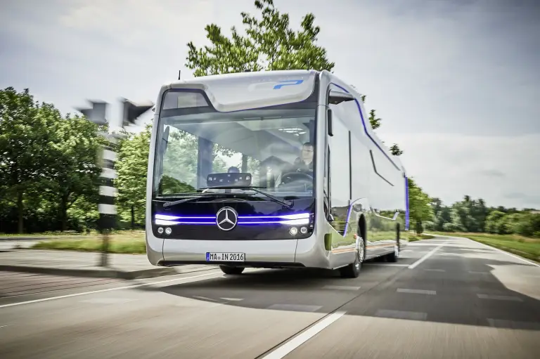 Mercedes Future Bus - 9