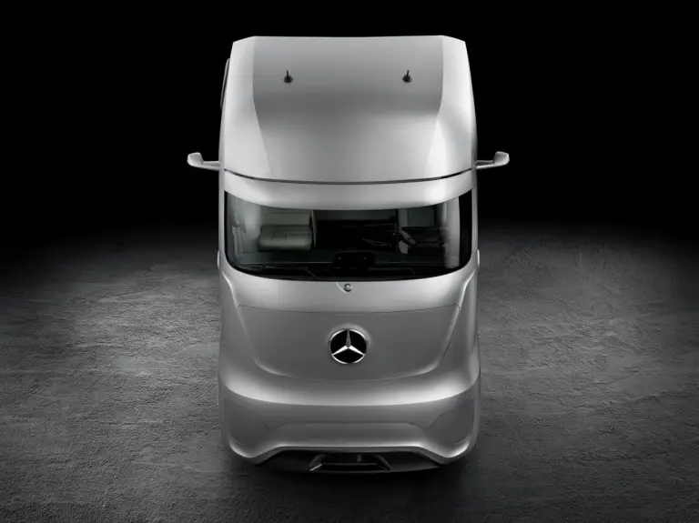 Mercedes Future Truck 2025 - 27
