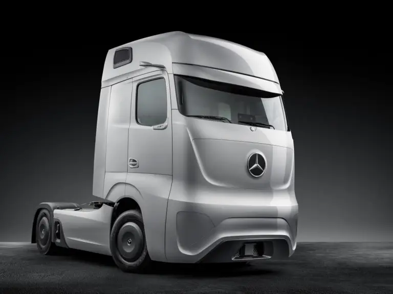 Mercedes Future Truck 2025 - 31
