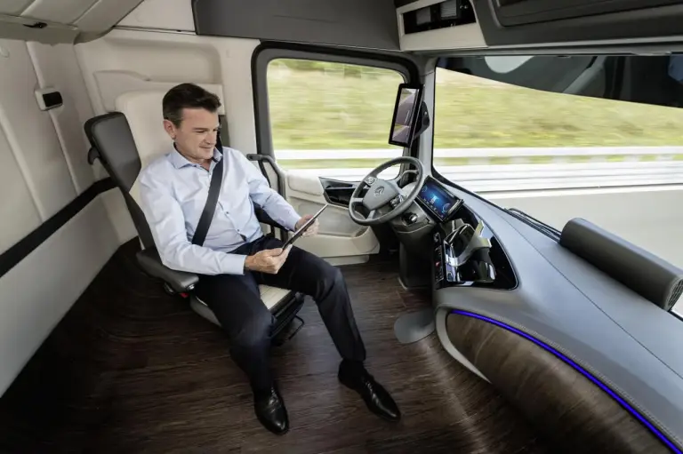 Mercedes Future Truck 2025 - 52