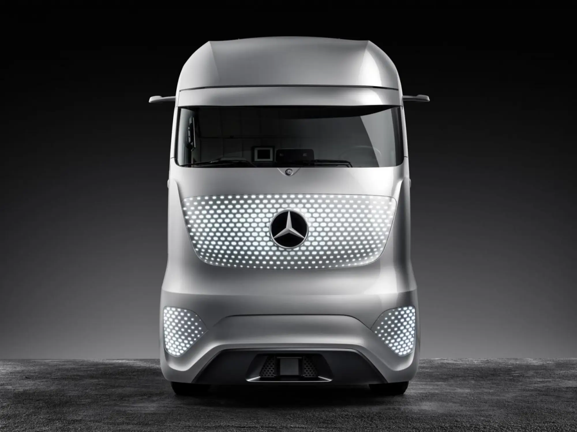 Mercedes Future Truck 2025 - 55