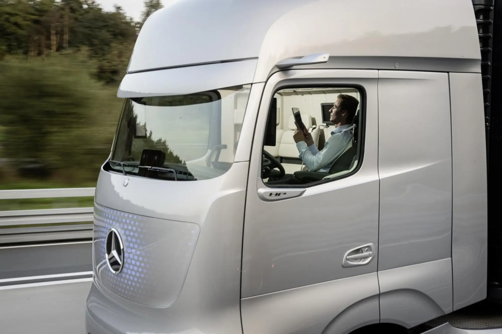 Mercedes Future Truck 2025 - 61