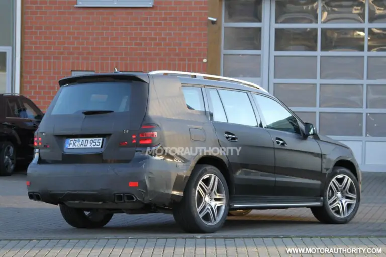 Mercedes GL 2012 spy - 4